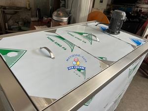 Máquina automática comercial para hacer helados y paletas de hielo con 4 moldes / Máquina expendedora de paletas de hielo - Product Image 5