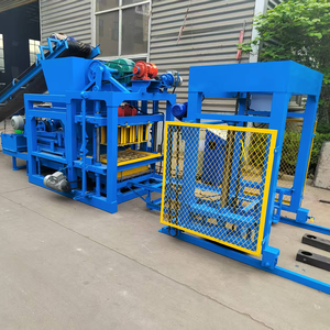 Machine de fabrication de briques en béton entièrement automatique QT4-25/28 pour blocs creux interverrouillés de 4, 5, 6, 8, 9 pouces - Product Image 4