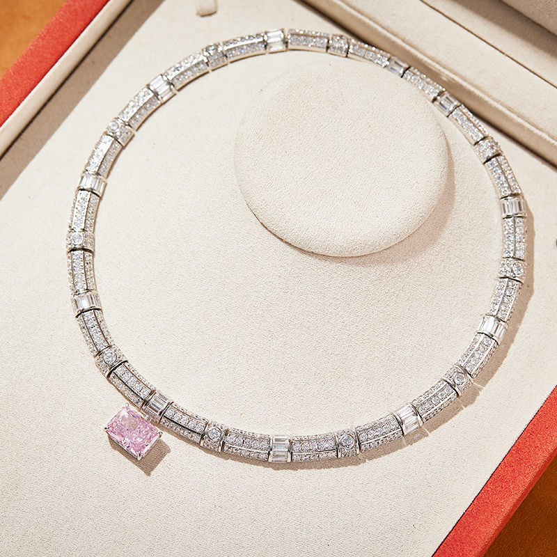 collier rose