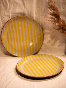 Plato de Cena y Tazón Decorativo de Cerámica Artesanal de Gres de Alta Cocción con Rayas Amarillas, Acabado Craquelado, Apto para Horno y Microondas, para un Estilo Moderno - Product Image 2