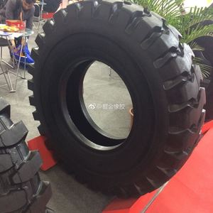 Pneu d'excavatrice Xingyuan 14.00R25 13.00R25 résistant à l'usure pour machines minières - Product Image 2