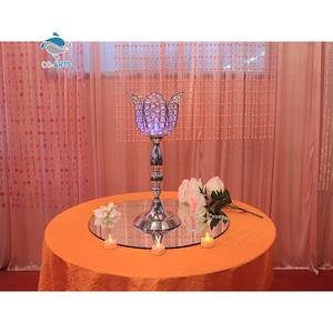 Venta al por mayor Bling Multi-pétalo forma púrpura cristal claro candelabros - Product Image 1