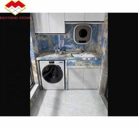 Pierre de marbre onyx bleu moderne avec panneau rétroéclairé LED, dalle d'onyx translucide naturelle pour mur, sol et escalier de salle de bain