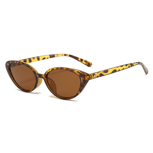<span class=keywords><strong>Lunettes</strong></span> <span class=keywords><strong>de</strong></span> soleil œil-<span class=keywords><strong>de</strong></span>-chat polarisées UV380 en PC, style Ins et américain, unisexe, nouvelle collection, tendance, style identique - Product Image 5