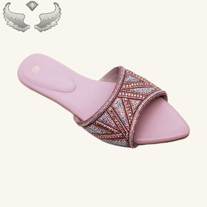 Nouvelles sandales et pantoufles décontractées d'été à bout ouvert pour femmes, légères, ornées de strass, idéales pour l'extérieur, vente en gros - Product Image 2