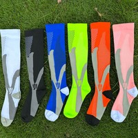 Chaussettes et collants de compression en nylon tricoté ODM pour la course et le yoga, longueur mollet, antidérapants, absorbants la transpiration et anti-odeurs