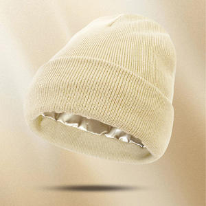 หมวกบีนนี่บุขนแกะ หมวกบีนนี่หรูหราพร้อมโลโก้แบบกำหนดเอง หมวกบีนนี่ผ้าซาติน - Product Image 2