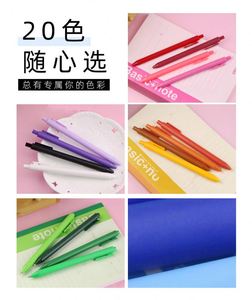 ปากกาลูกลื่นพลาสติกแบบสปอร์ตสัมผัสนุ่ม 1.0 มม. สำหรับโรงแรมและสำนักงาน ปากกาคลิกสำหรับแจกเป็นของขวัญ - Product Image 3