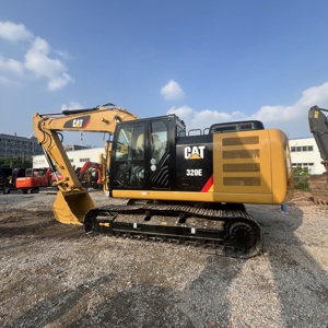 Excavatrice CAT 320E d'occasion, 20 tonnes, Caterpillar 320E, pour travaux de terrassement, nivellement de terrain, projets de construction routière - Product Image 1