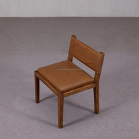 Canapé d'angle minimaliste en bois massif avec revêtement en cuir, accoudoirs carrés, rangement, design écologique et durable