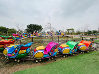 Mini-attractions de parc à thème : train-couloir spatial en fibre de verre, mini-montagnes russes pour enfants (intérieur/extérieur, jardin) à vendre pour centres commerciaux