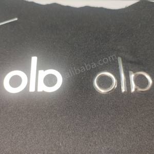 Yoga Reflecterende Op Maat Bedrukte Etiketten Met Hoge Zichtbaarheid Kleding Warmteoverdracht Lasergesneden Wasbaar - Product Image 3