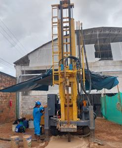 Plataforma de Perforación de Pozos de Agua Hidráulica sobre Remolque con Ruedas, Perforadora de Roca Portátil y Móvil con Profundidad de Perforación de 400 m - Product Image 2
