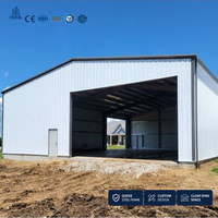 Bâtiment de stockage industriel, entrepôt de distribution, structure en acier pour la gestion des stocks en vrac