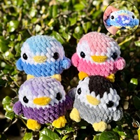 Animaux en crochet soufflant des bulles en gros, mini pingouins en crochet, balles anti-stress, animaux en peluche à tricoter à presser, jouet pour enfants, cadeau