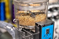 Machine à broder informatisée à tête unique pour les perles et les paillettes