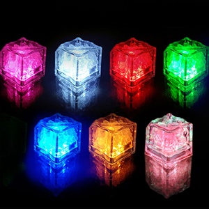 Cadeau promotionnel, <span class=keywords><strong>cube</strong></span> de glace lumineux à LED avec capteur de liquide automatique à 7 couleurs changeantes, sans BPA, de qualité alimentaire - Product Image 6