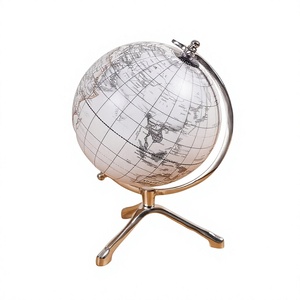 Globe terrestre rotatif blanc avec support en laiton argenté et carte monochrome pour l'enseignement de la géographie en promotion - Product Image 1