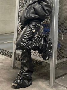 Pantaloni OEM Personalizzati da Uomo, Stile High Street, Unisex, Gamba Larga, Trendy, <span class=keywords><strong>Neri</strong></span>, Modello RICK, Rivestiti, Lucidi, Bootcut, <span class=keywords><strong>Jeans</strong></span> per Uomo e Donna - Product Image 2