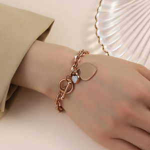 Bijoux en acier inoxydable plaqué or 18 carats Bracelet à breloques avec boucle en forme de cœur pour femme Bracelets manchette avec pendentif en forme de cœur - Product Image 6