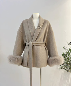 Cappotto Invernale Natalizio da Donna alla Moda in Lana con Pelliccia di Volpe e Cappuccio, Tendenze Giacche da Donna, Lungo Cappotto in Cashmere e Lana con Cintura e Pelliccia - Product Image 1