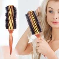 Brosse à cheveux hybride en nylon sanglier avec logo personnalisé pour démêler la palette ronde de style manche en bois à double poils flexible pour le séchage par soufflage