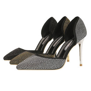 Chaussuress 부어 femmes nouveaux 스타일 크리스탈 리벳 블랙 박힌 뾰족한 발가락 연필 숙녀 펌프스 섹시한 여성의 드레스 + 신발 - Product Image 6