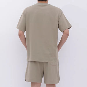 Pantaloncini da uomo in tinta unita da uomo a maniche corte t-shirt completo da uomo sottile estate due pezzi <span class=keywords><strong>Set</strong></span> di <span class=keywords><strong>abbigliamento</strong></span> - Product Image 3