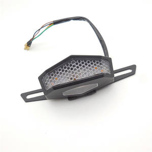 Feux arrière de moto, feux de freinage LED avec support en fer, lumière multifonction, pièces de moto - Product Image 4