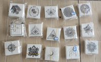 Autocollant de tatouage temporaire imprimé, style anime