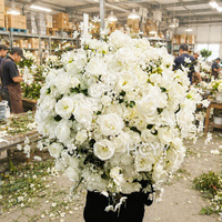 Offre Spéciale – Grandes compositions florales de roses artificielles en soie blanches pour centres de table de mariage (50 cm, 60 cm, 70 cm, 80 cm)