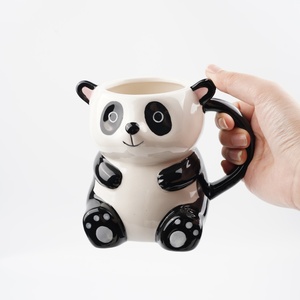 Mug panda personnalisé en forme d'animal Mug 3D unique en grès Cadeau anime mignon et drôle Mug en céramique - Product Image 1