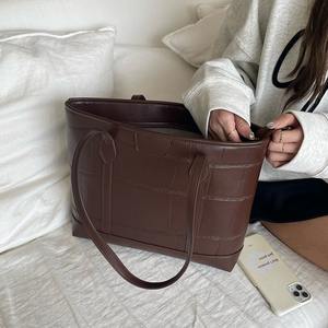 Bolso Tote para Mujer, Gran Capacidad, Color Marrón Suave, Cierre de Cremallera, Uso Diario, Bolso de Hombro para Estudiantes Universitarias - Product Image 2