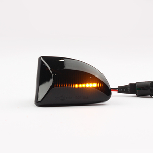 Clignotants latéraux avant à LED séquentiels ADT, feux de position latéraux à LED, lampes LED fumées à défilement avant pour A451 C451 W451 Ambre - Product Image 4