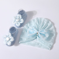 Conjunto de 2 uds de encaje de verano con lazo bonito para bebé, sombreros pequeños con flores, Calcetines antideslizantes para bebé, calcetines de algodón para bebé recién nacido de 0 a 12 meses