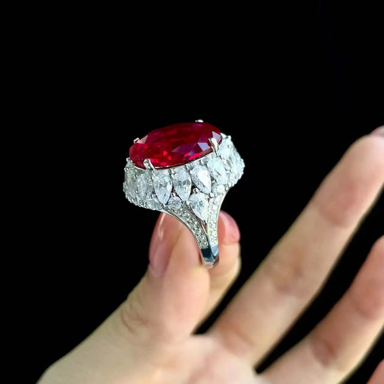 Bague en argent sterling 925 de forme ovale en pierres précieuses naturelles de laboratoire de luxe avec diamant rubis