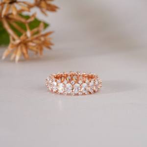 Anillo de Eternidad de Cristal en Oro Rosa para Mujer, Joyería Elegante y Brillante para Uso Diario, Fiestas, Bodas, Regalo - Product Image 1