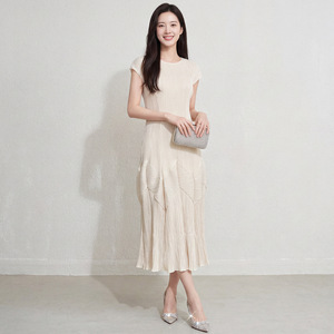 ชุดเดรสจีบพลีท Miyake รุ่นใหม่ประจำฤดูร้อนปี 2026 ไซส์พลัส แต่งชายระบาย  เสื้อผ้าผู้หญิงไซส์พลัส ขายส่ง - Product Image 6