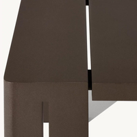 Table d'appoint carrée RH Matira, base ouverte sculpturale en H, bronze foncé, aluminium, mobilier moderne industriel pour salon