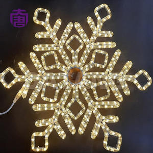 Moderna Decoración Navideña de Copos de Nieve con Luces LED 2D, Clasificación IP65, Decoraciones Navideñas para Interiores y Exteriores, Paisajismo del Hogar, Color Personalizable - Product Image 4