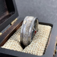Bague en tungstène argenté de 8 mm Ouyuan Fashion Jewelry, design élégant en forme de bois de cerf martelé, bijoux pour hommes