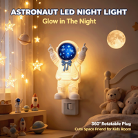 Veilleuse LED à brancher en forme d'astronaute de dessin animé, OEM, directement de l'usine, 360° ° Lampe de nuit pour chambre d'enfant à lumière douce et chaude avec prise rotative, vente en gros