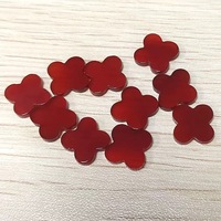 Bague élégante en agate rouge naturelle de 10 mm en forme de trèfle à quatre feuilles, design stylé avec pierre précieuse unique et jeu de couleurs