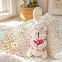 Kaiyue Jouet en Peluche Animal au Crochet Fait Main, Hochet Amigurumi pour Nouveau-né, Éléphant, Lapin, Koala, Ours, Licorne, Coffret Cadeau de Naissance