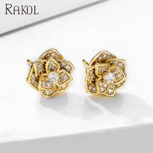 Pendientes de Botón con Flor de Rosa y Circonita Cúbica RAKOL EP3058, Joyería para Mujer 2021 - Product Image 4