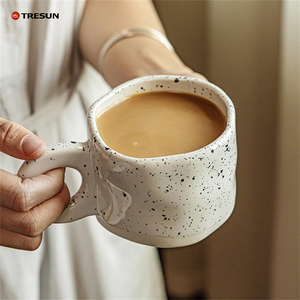 Taza de café moteada de cerámica de 10 oz con logotipo personalizado, taza de té capuchino de porcelana hecha a mano con asa - Product Image 2