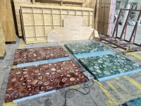 Dalles d'onyx et d'agate semi-précieuses populaires rétroéclairées par LED pour revêtement mural et de table avec éclairage intégré
