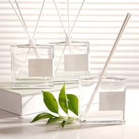 Vente en gros Dernier design Diffuseur d'huile essentielle de roseau aromathérapie Ensemble Diffuseur d'ambre à roseaux Bocaux Diffuseur de parfum à roseaux