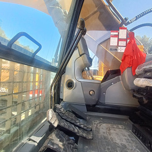 รถขุด CAT 320D2L ขนาด 20 ตัน พร้อมบุ้งกี๋ขุดขนาด 1 ลูกบาศก์เมตร รถขุดตีนตะขาบ cat320d2L มือสอง - Product Image 6