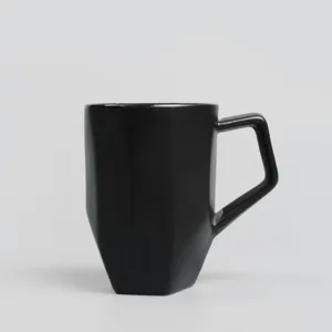Tazas creativas de cerámica negra, esmalte de Color, taza con forma geométrica de cerámica Irregular japonesa, para amantes taza de café, café